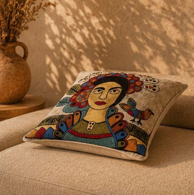 Coussin Brodé Kashmi — La Reine des Fleurs · Pièce Unique